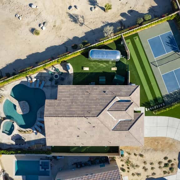 THE CAMP!!!!  Pickle ball court, Airstream with queen bed, a tent, lawn bowling, putting green, and lots of outdoor games!
