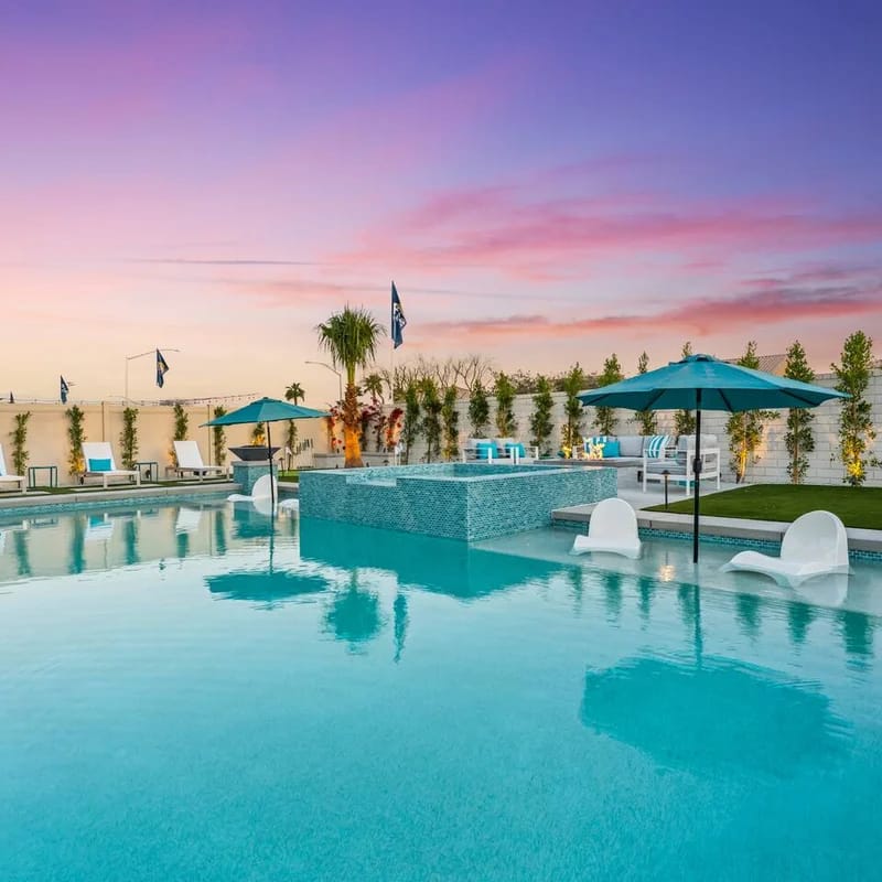 Turquoise Dream- 3 miles from festivals